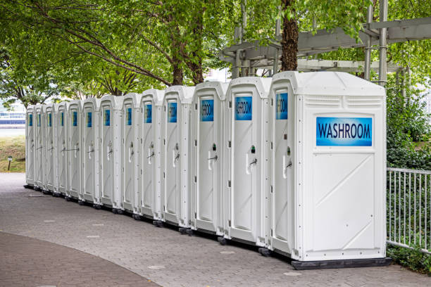 Best Portable restroom trailer rental  in Brookfield, MO
